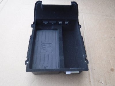 Зарядний пристрій інтерфейс аудіо audi a6 a7 4k0035773 фото №1