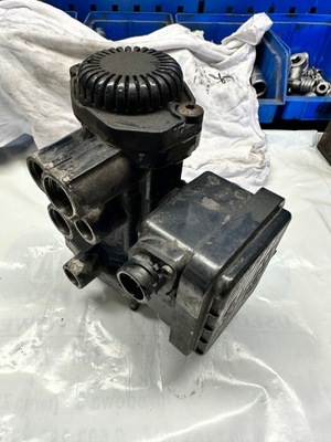 VALVE EBS KNORR K000917 81523016209 MAN  