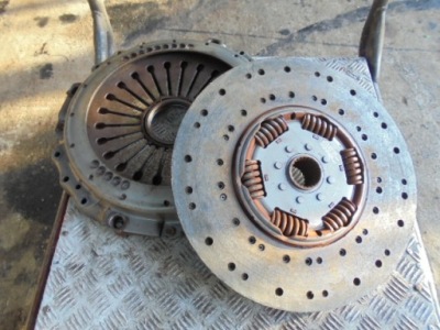 Зчеплення притиск scania 260 1929397 1382331 фото №1