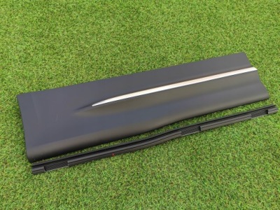 Mercedes glb 247 молдинг двері задній права фото №1