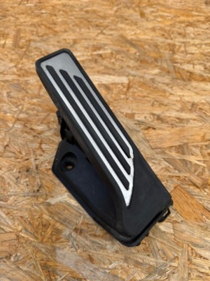 Педаль газу alfa romeo giulia jan poznań фото №1