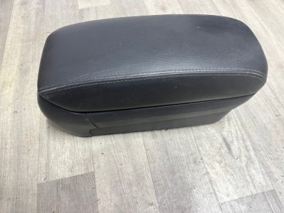 Підлокітник середній тунель avensis t25 бардачок шкіра шкіряний чорний 03-0 фото №1