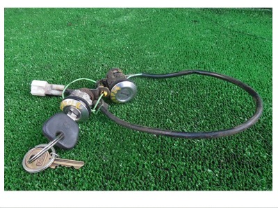 Trooper monterey 2.6 92r - вкладыши перед + ключ фото №1