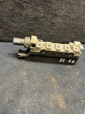 Mercedes w220 распределитель подвеска a2203200258 фото №1