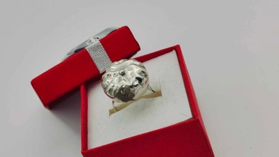 Srebrny Damski pierścionek próby 925 Okazja Unikatowy