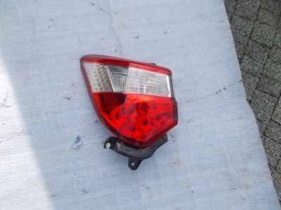 Toyota yaris led левая сторона повреждённая фото №1