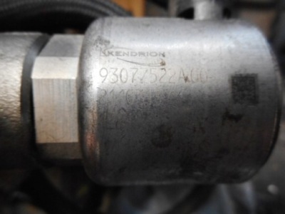 Mercedes 2,2cdi клапан давления топлива 93077522a00 фото №1