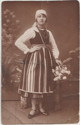 Łowiczanka Fotogr pocztówkowa pozowana lata 20-te