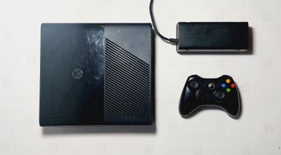 KONSOLA XBOX 360 Slim E 500 gb RGH 3.0 +250 gier