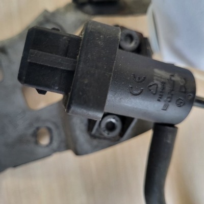 Smart forfour ii клапан вакуумa 8200762162 фото №1