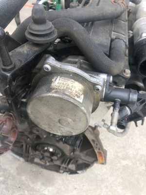 Thalia 1.5dci 07' насос вакуум 8200577807 фото №1