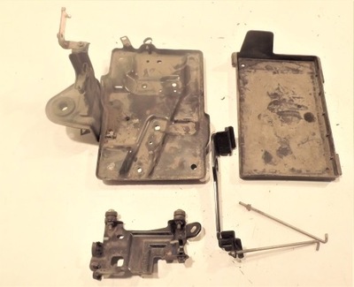 Основание аккумулятор suzuki swift mk7 фото №1