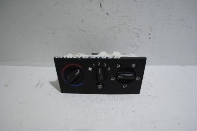 Панель управление обдув opel оригинальный номер 93329466 фото №1