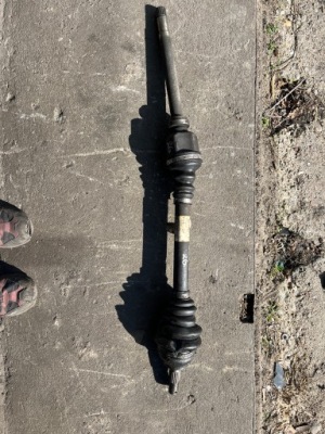 26 citroen ds3 1.6hdi привідний вал передня перед права 9682513680 фото №1