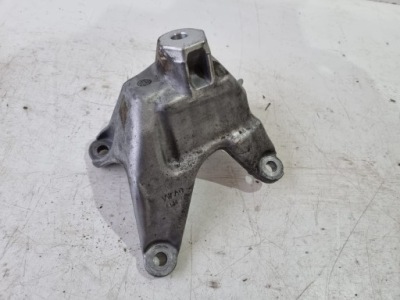 Audi s4 s5 a6 a7 кронштейн двигуна ліва 8w0199307 l фото №1