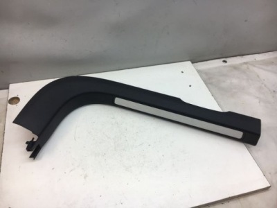 Volvo s60 v60 молдинг накладка поріг ліва 31468380 фото №1