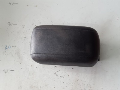 Hyundai i30 i 07-12r подлокотник фото №1