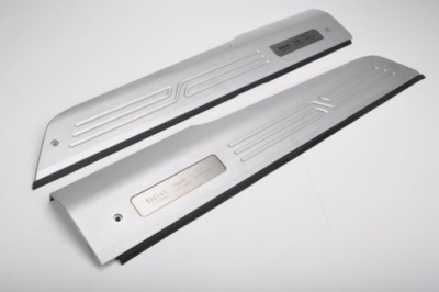 Aston martin db11 накладки пороговые передние комплект hy53-132a12-ac фото №1