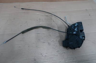 Mazda 3 bk lift hb замок двері правий перед 06- eur фото №1