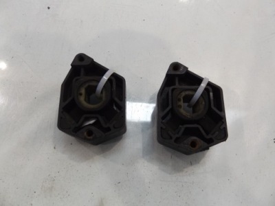 Fabia ii 1,4tdi гумовий елемент кронштейн радіатора фото №1