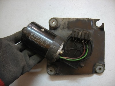 MOTOR LIMPIAPARABRISAS PARTE TRASERA CARISMA VOLVO 0390241114  