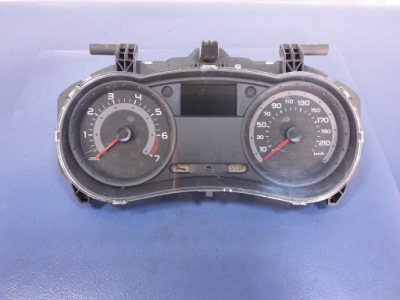 Clio iii 1.2 16v счетчик приборы eu 8200715178m фото №1