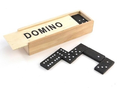 DOMINO W DREWNIANYM PUDEŁKU, ADAR