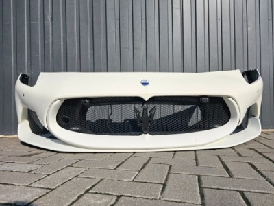 Maserati mc20 mc 20 бампер перед передний фото №1