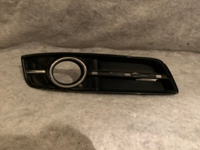 Audi a3 8p0 lift правая решётка бампера фото №1