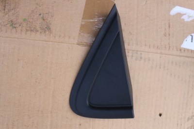 Renault twingo iii lift защита na крыло правый задняя заглушка треугольник фото №1