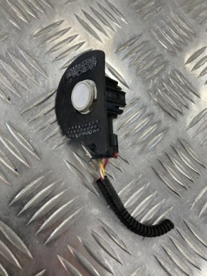 Датчик парковки pdc перед колодка tesla model 3 17- фото №1