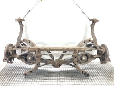 Балка задній mazda 3 bm хетчбек oś підрамник фото №1