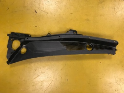 Верхній жабо пластиковий infiniti q70 m m35 m37 фото №1