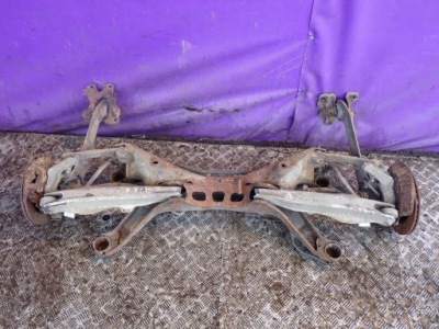 Opel signum 03- ось задняя балка задний  подвеска подрамник поворотный кулак тормозные диски abs фото №1