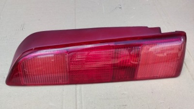 Alfa romeo 146 лампа задня права. комплектна. вкладиш фото №1