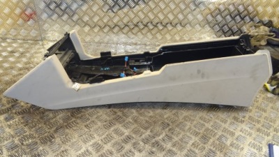 Mercedes e-klasa w212 туннель средний nr m882 фото №1