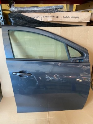 Renault zoe lift двері передні праве перед скло молдинг замок ручка tekpn фото №1