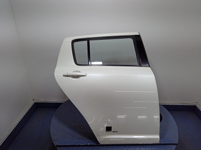 Suzuki swift iv mk6 дверь задняя правое z7t фото №1