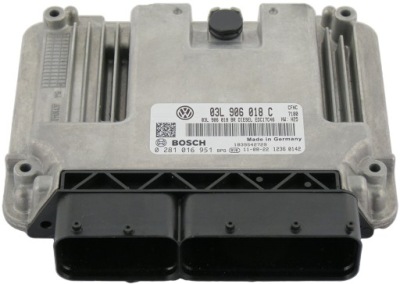 Бортовий комп'ютер ecu octavia 2.0 tdi 03l906018c 0281016951 фото №1