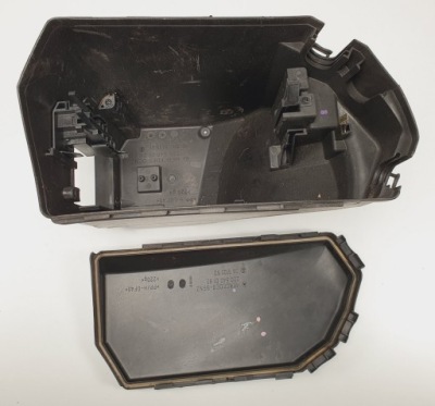 Корпус коробка предохранителей mercedes w220 фото №1