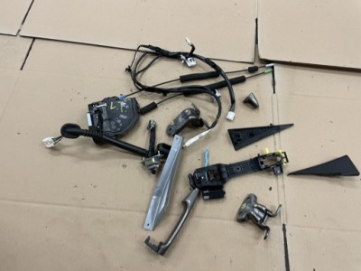 Замок ручка трос петли дверь левый задняя subaru forester 4 iv sj 12-18r фото №1