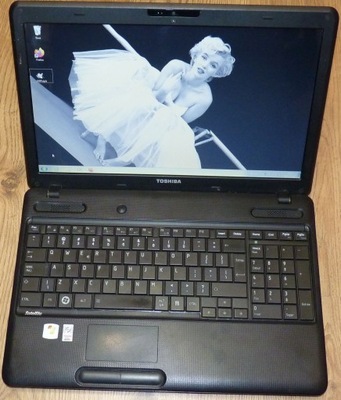 TOSHIBA SATELLITE C660 15,6 IntelCore i5 4GB/320GB Radeon