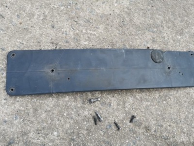 Mercedes w124 подкладка рамка pod номерной знак бампера 1245558745221222 фото №1