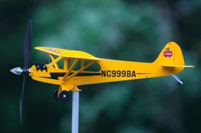 Wiatrowskaz ogrodowy metalowy 3D w kształcie samolotu