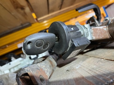 Замок зажигания master movano 2,3 10-19 ключ pilot фото №1