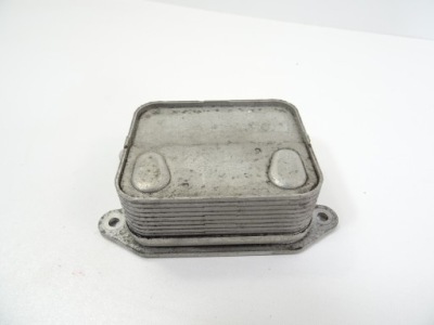 Vw t-roc 1.0 tsi радіатор радіатор оливи 04e117021l фото №1