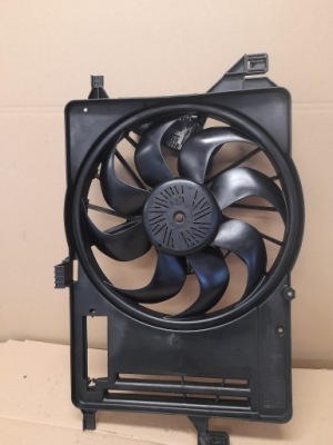 Вентилятор радиатора ford focus 8v618c607eb фото №1