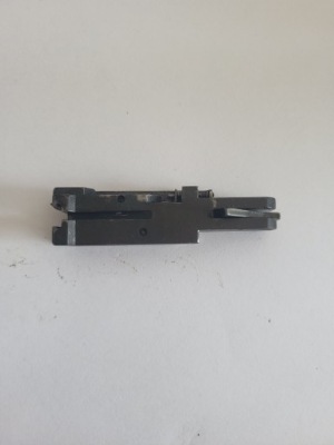 Czoło zamka kbks Mossberg 402A