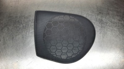 Защита накладка динамика 30883593 правый перед volvo s40 v40 96-04r фото №1