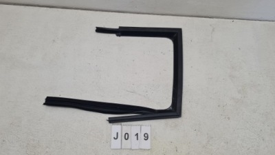 Bmw f55 прокладка напрямна скло лівий задній фото №1